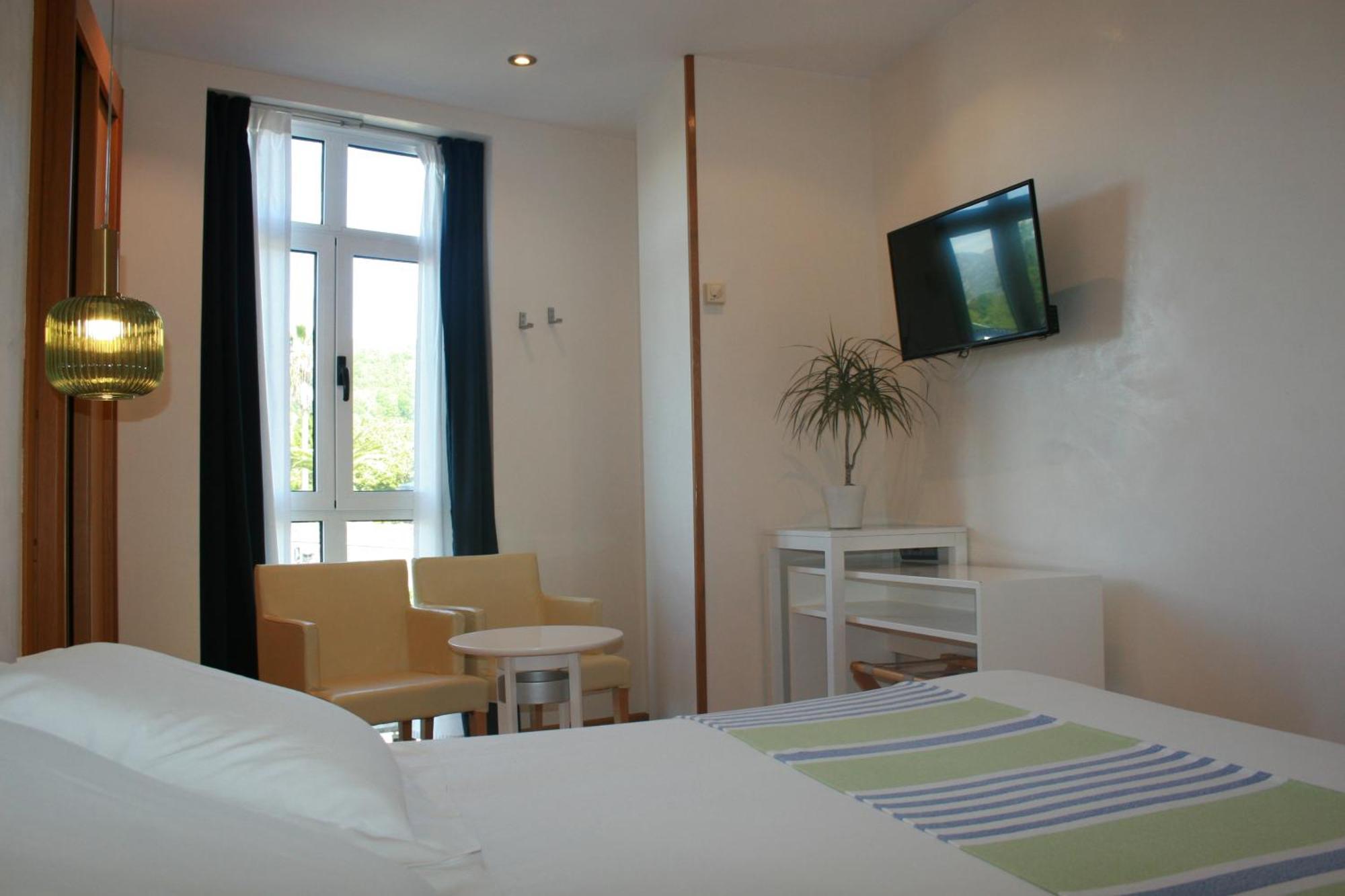 Hotel Nochendi Onís Dış mekan fotoğraf