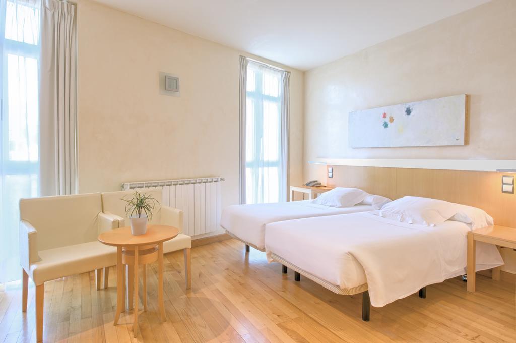 Hotel Nochendi Onís Dış mekan fotoğraf