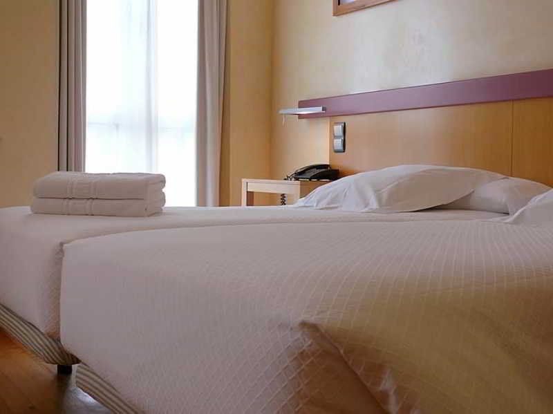 Hotel Nochendi Onís Dış mekan fotoğraf